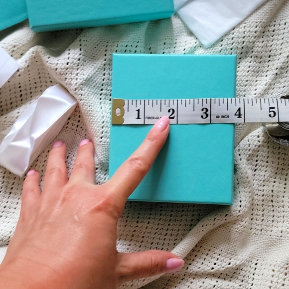 Tiffany & Co Accessory Gift Box w card, brand wrapping paper, shopping paper - Picture 7 of 8